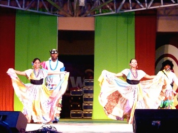 Baile de congo en la feria internacional de david en chiriquí